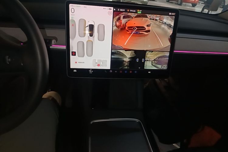 Tesla Model Y 2024 #13 Tesla Model Y 2024 car image #13