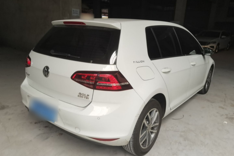 Volkswagen Golf 2017 car image #7