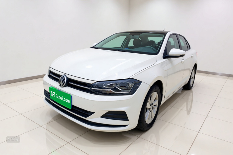 Volkswagen Polo 2020 car image #2