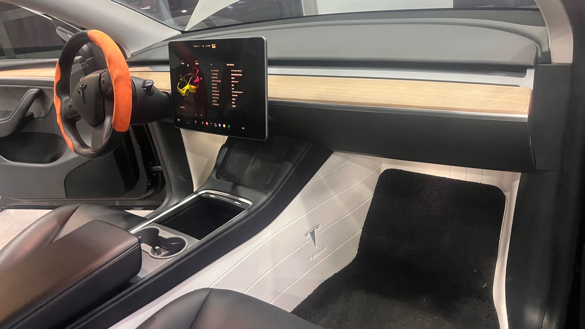 Tesla Model Y 2022 #4 Tesla Model Y 2022 car image #4