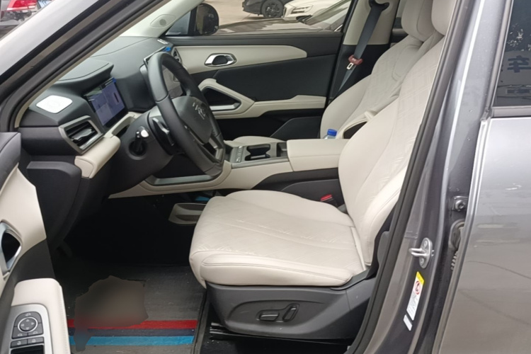 BYD YuanUP 2025 #15 BYD YuanUP 2025 изображение автомобиля #15