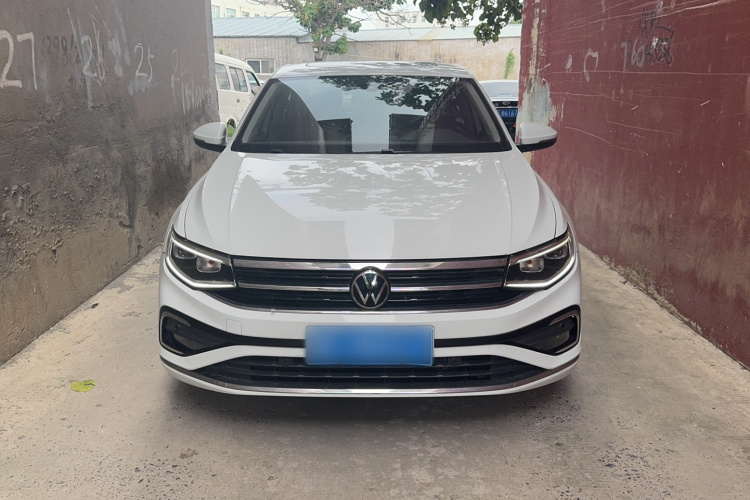 Volkswagen Bora 2022 car image #3