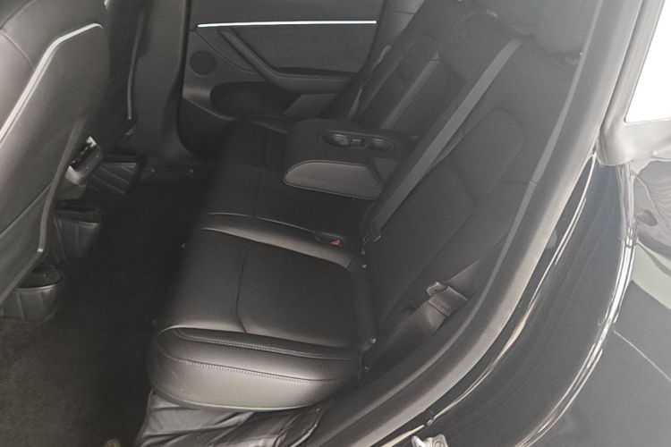 Tesla Model Y 2022 #17 Tesla Model Y 2022 car image #17