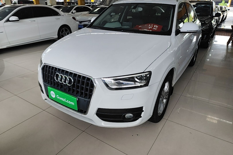 Audi Q3 2016 car image #2