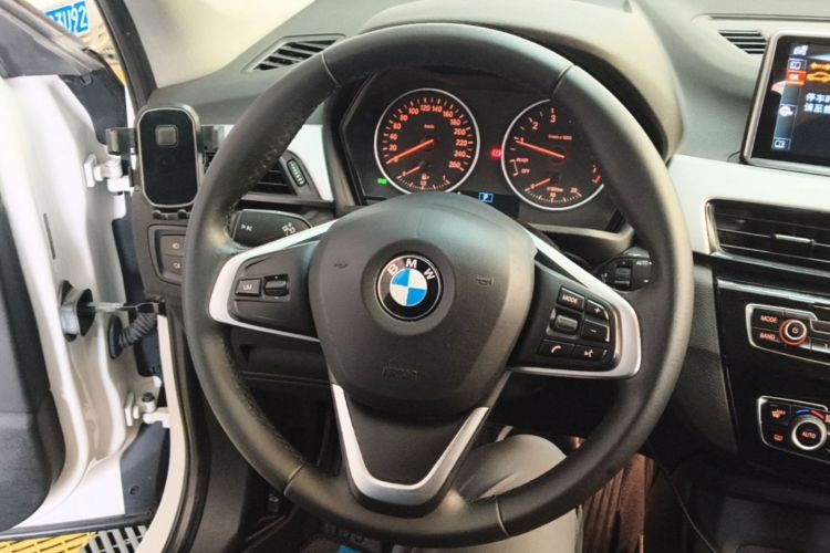 BMW X1 2017 #11 BMW X1 2017 car image #11
