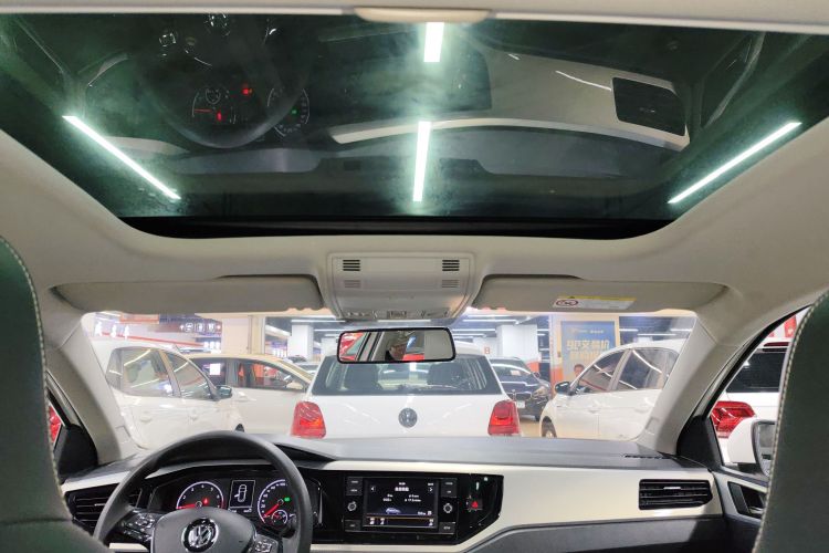 Volkswagen Polo 2020 car image #18