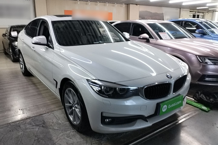 BMW 3 Series GT 2018 car image #4