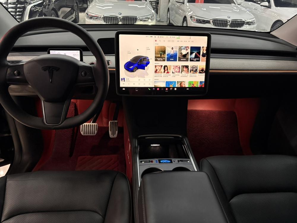 Tesla Model Y 2024 #8 Tesla Model Y 2024 car image #8