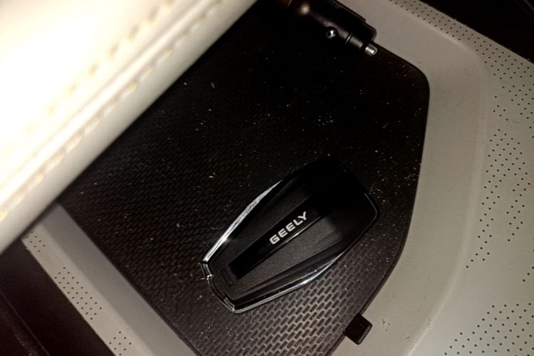 GEELY Emgrand L HiP 2022 imagen de coche #9