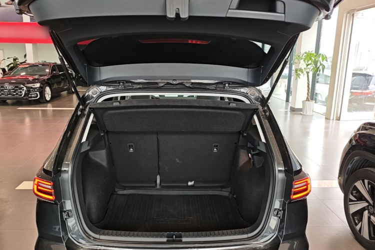 Volkswagen Tharu 2023 #19 Volkswagen Tharu 2023 immagine di auto #19
