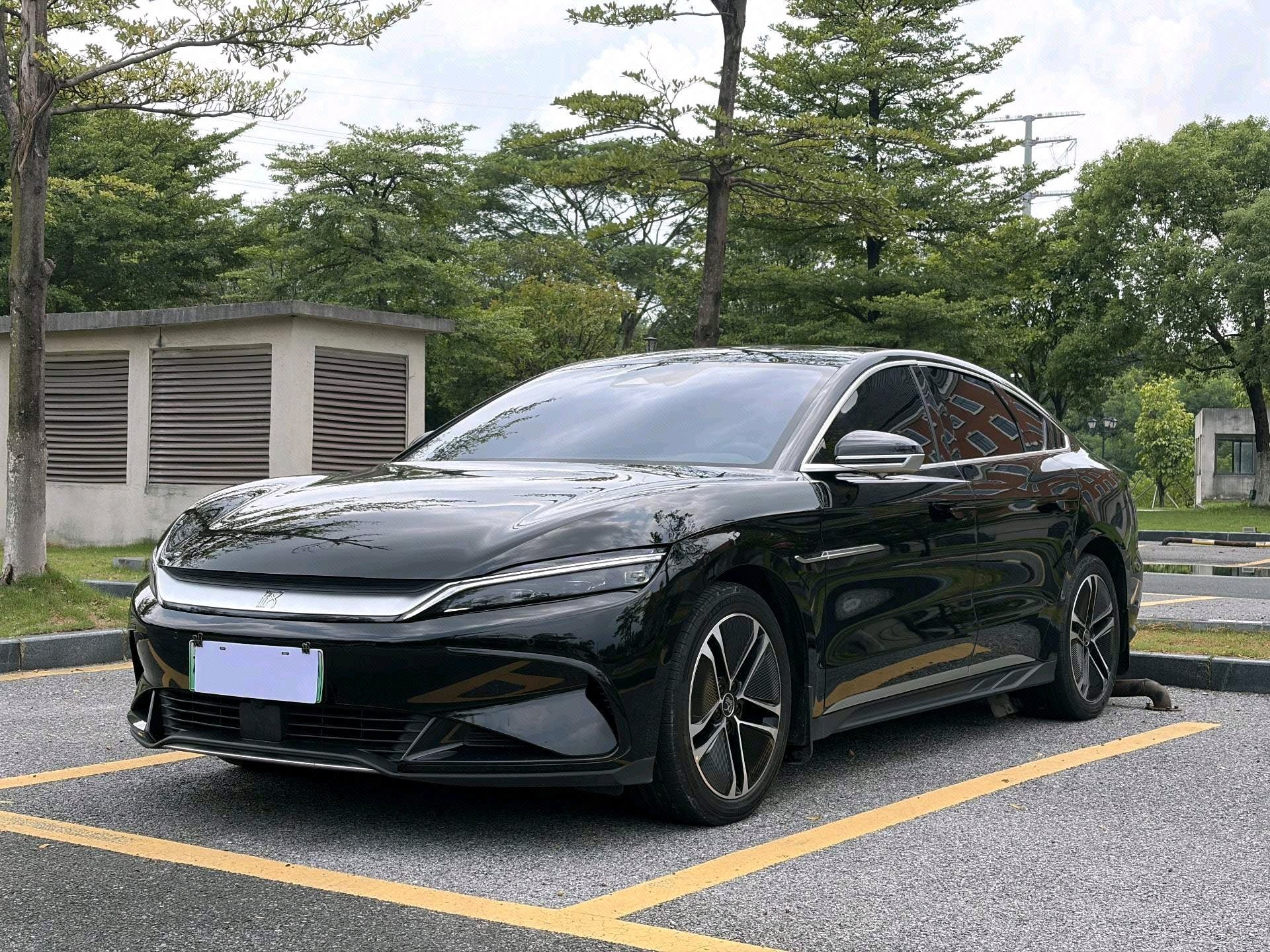BYD Han 2023 BYD Han 2023 car image