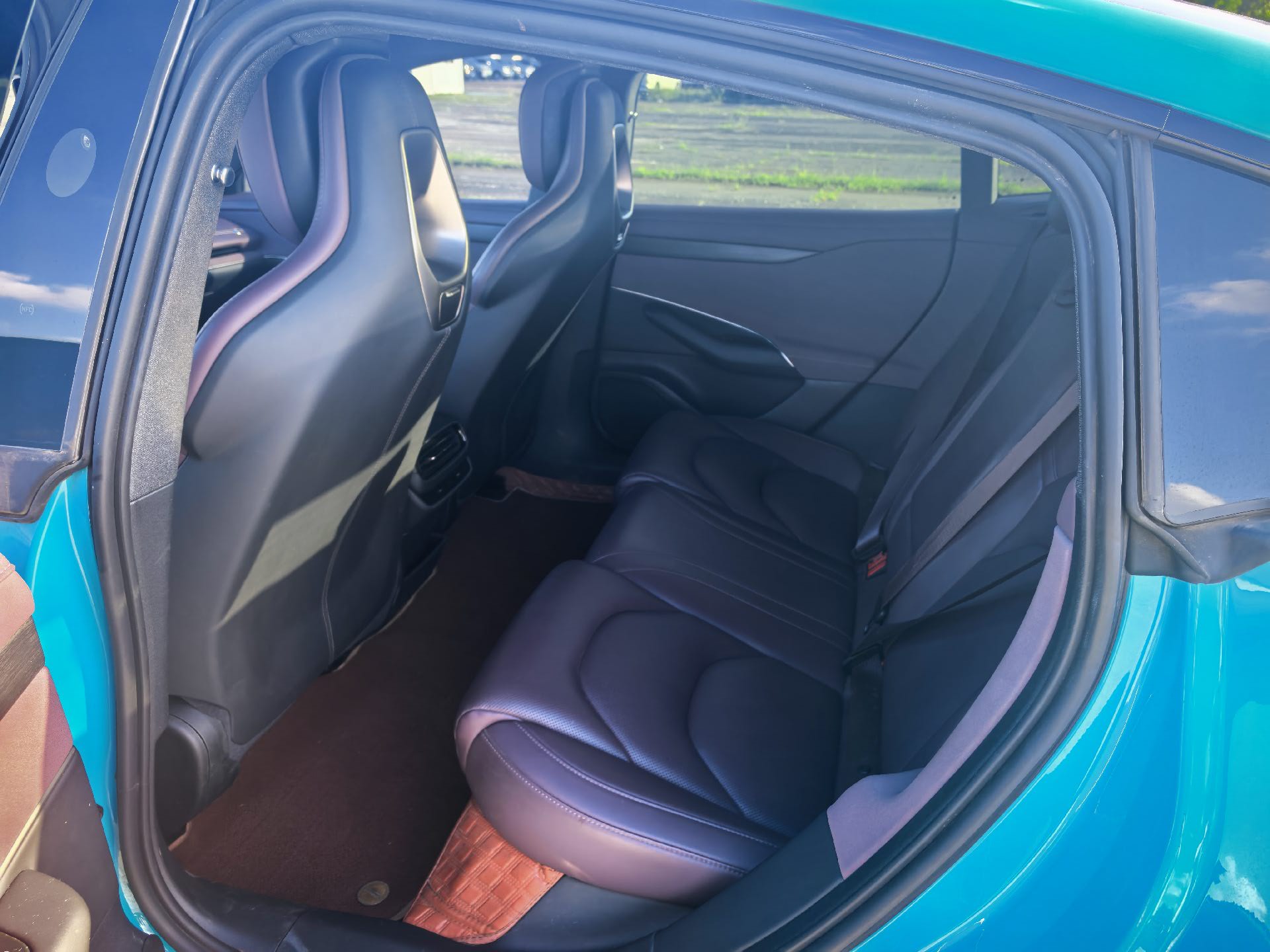 MI SU7 2025 car image #5