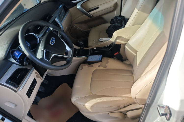 GEELY Emgrand 2017 car image #15