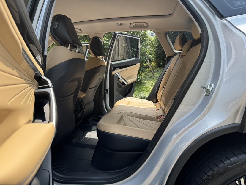 GEELY Boyue L 2023 car image #7