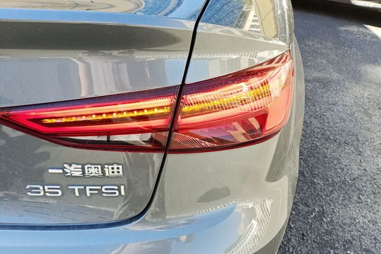 Audi A3 2019 immagine di auto #8