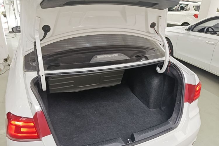 Volkswagen Santana 2016 #19 Volkswagen Santana 2016 car image #19