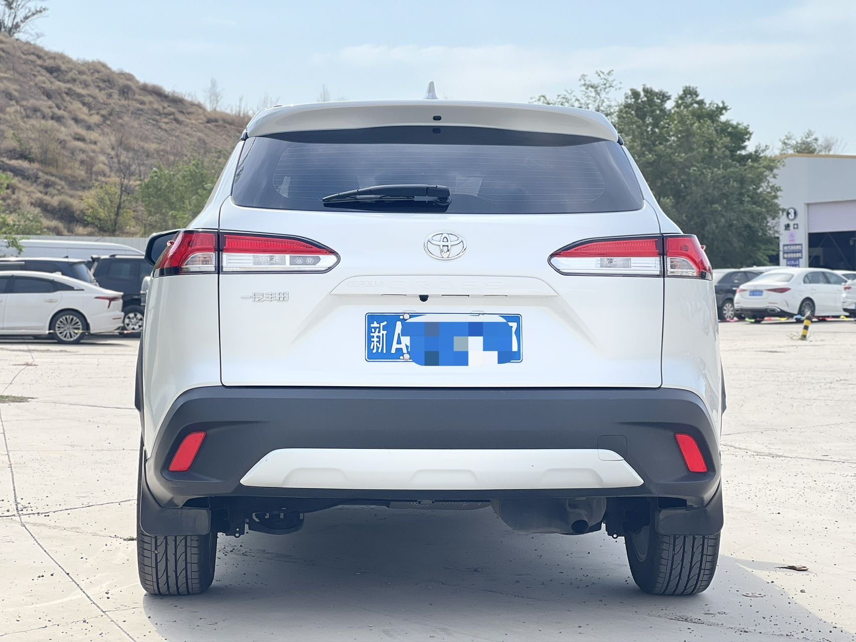Toyota Corolla Cross 2023 صورة سيارة #8