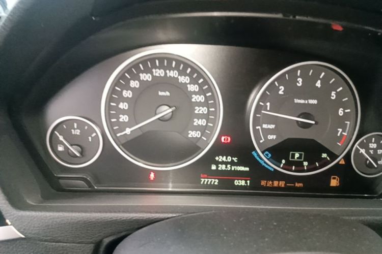 BMW 3 Series 2019 immagine di auto #12