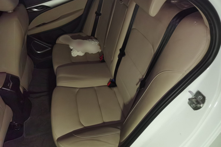 GEELY Emgrand 2019 #10 GEELY Emgrand 2019 car image #10