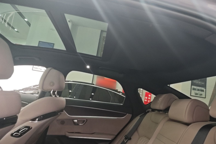 BYD Han 2025 #18 BYD Han 2025 изображение автомобиля #18