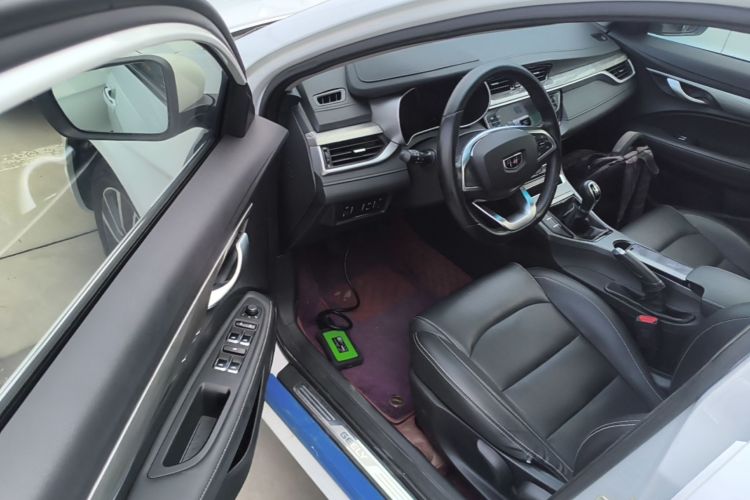 GEELY Emgrand 2019 #16 GEELY Emgrand 2019 car image #16