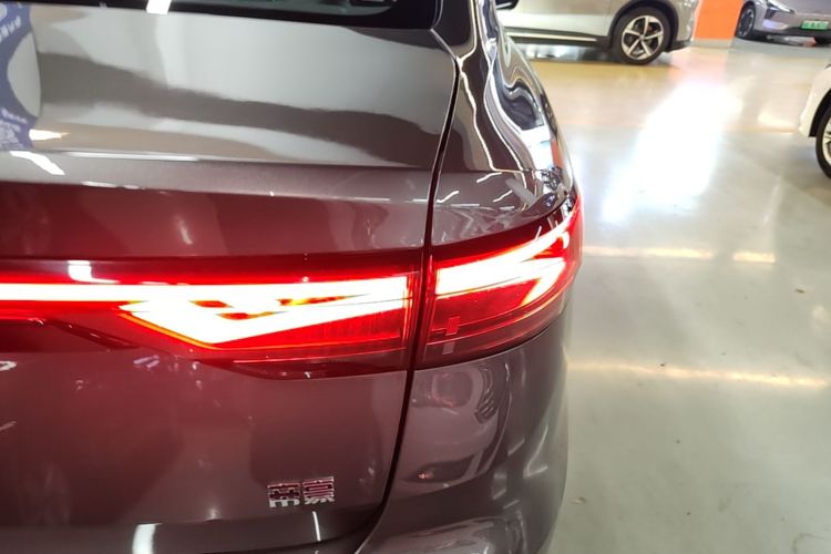 GEELY Emgrand 2025 #8 GEELY Emgrand 2025 car image #8