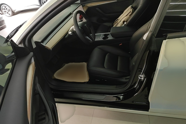 Tesla Model 3 2023 #15 Tesla Model 3 2023 car image #15