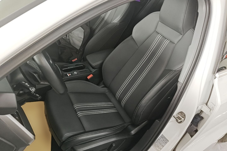 Audi A3 2024 #15 Audi A3 2024 صورة سيارة #15