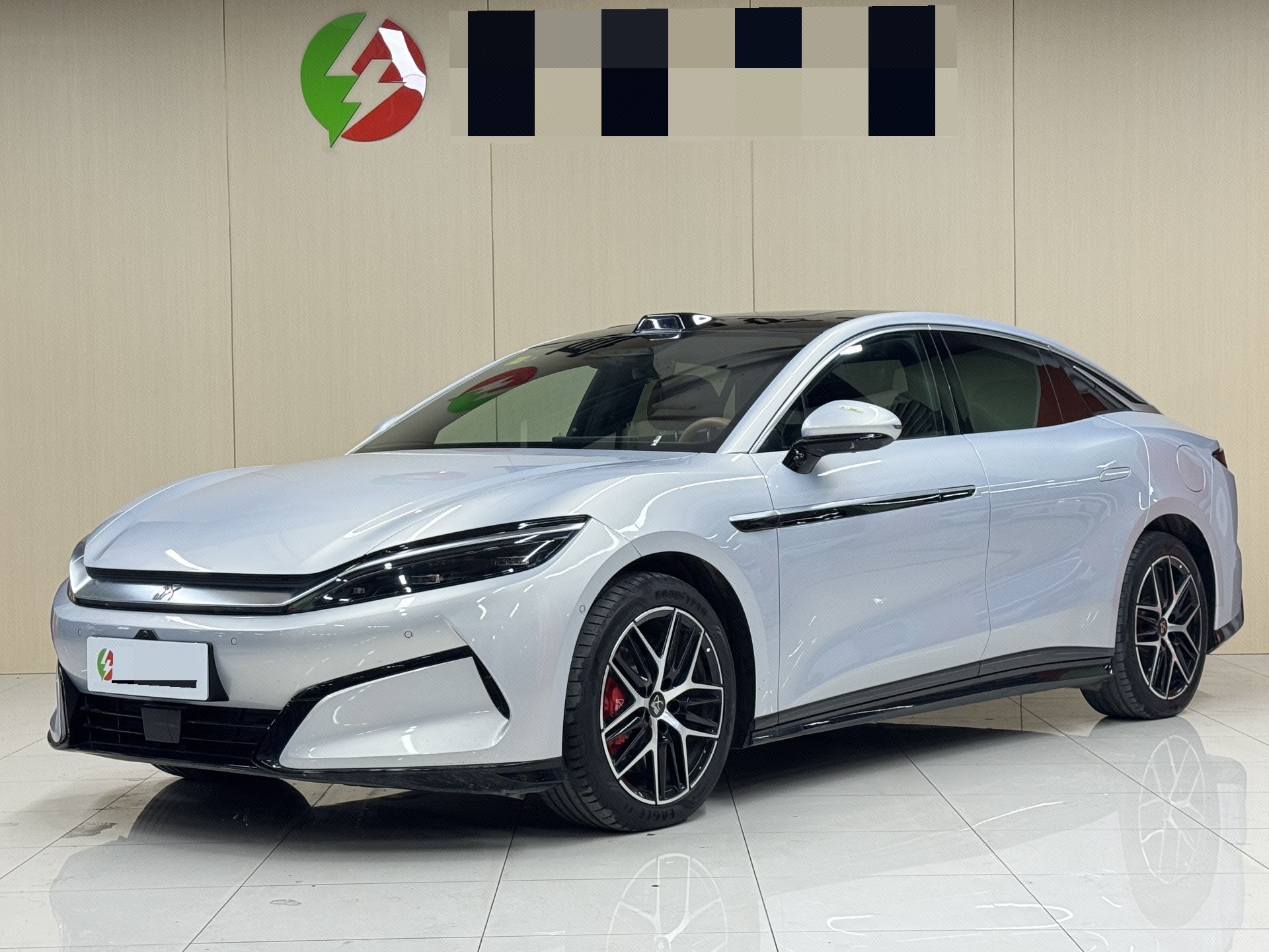 BYD HanL 2025 BYD HanL 2025 car image