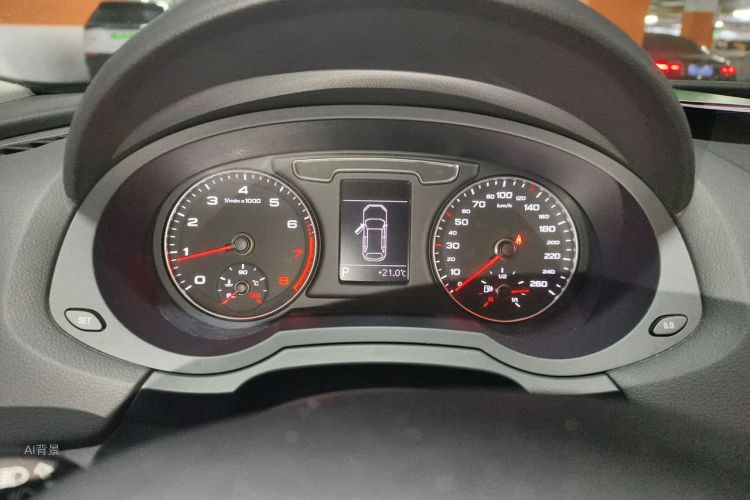 Audi Q3 2016 car image #13