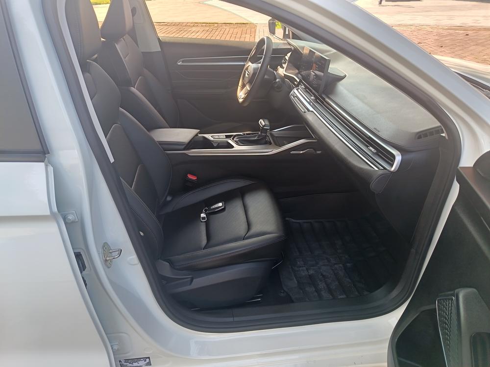 GEELY Emgrand 2022 #8 GEELY Emgrand 2022 car image #8