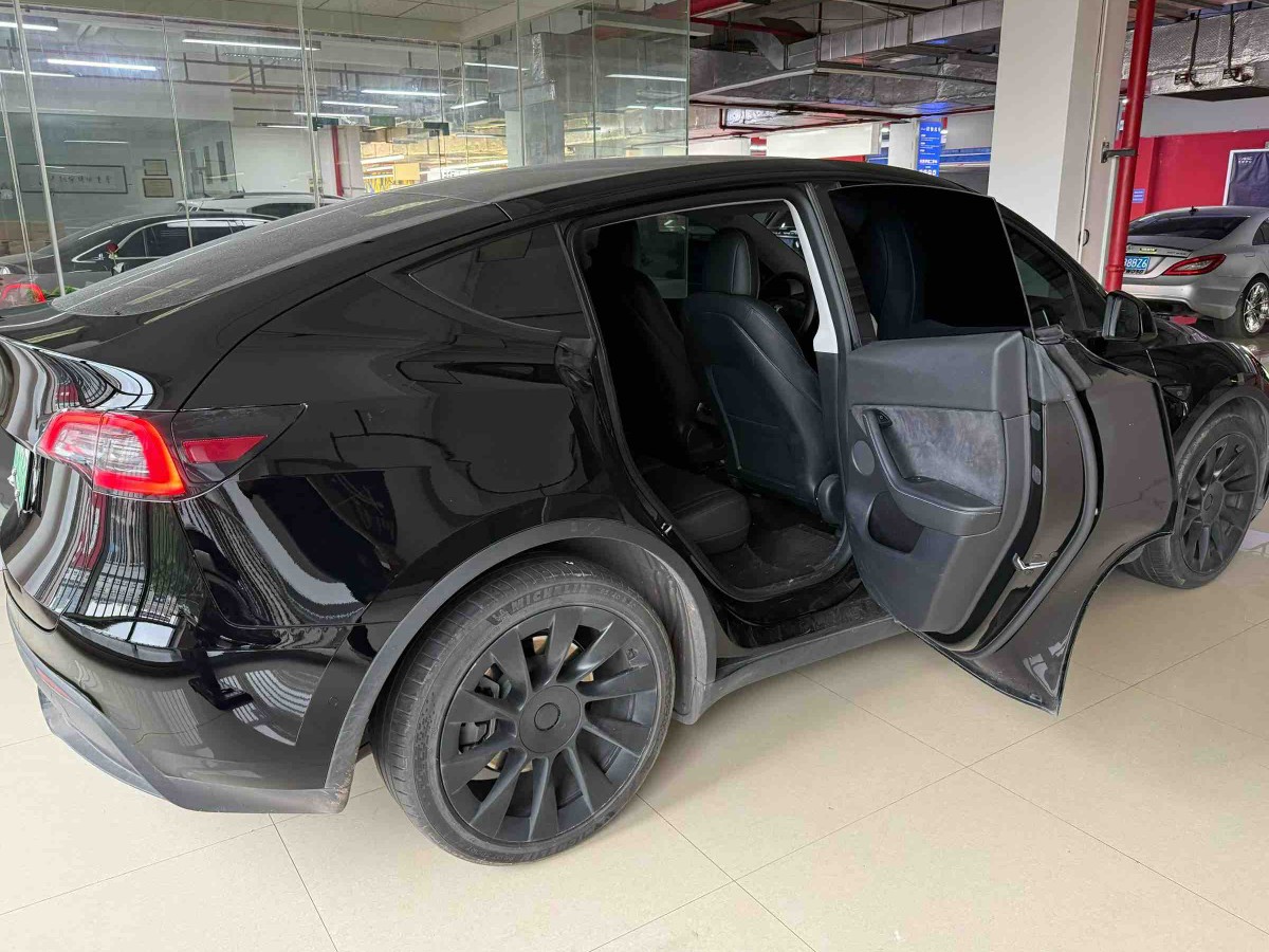 Tesla Model Y 2021 #4 Tesla Model Y 2021 car image #4