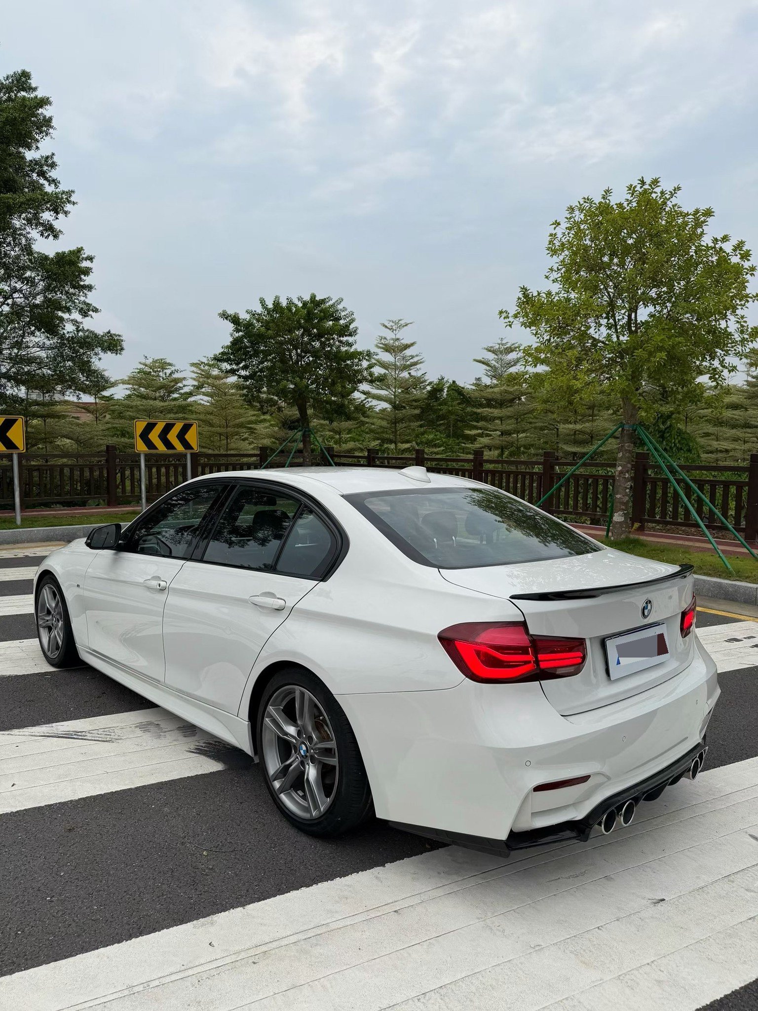 BMW 3 Series 2018 #3 BMW 3 Series 2018 صورة سيارة #3