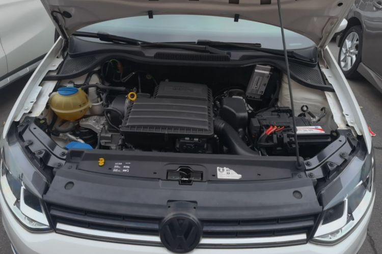 Volkswagen Polo 2017 car image #20