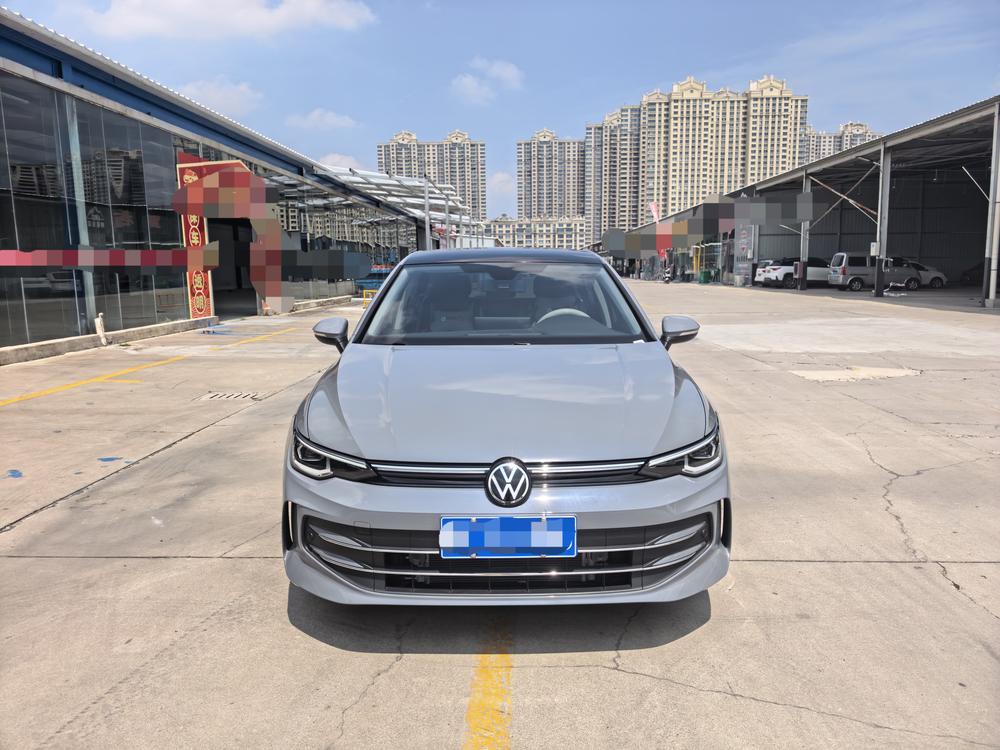 Volkswagen Golf 2025 #2 Volkswagen Golf 2025 car image #2