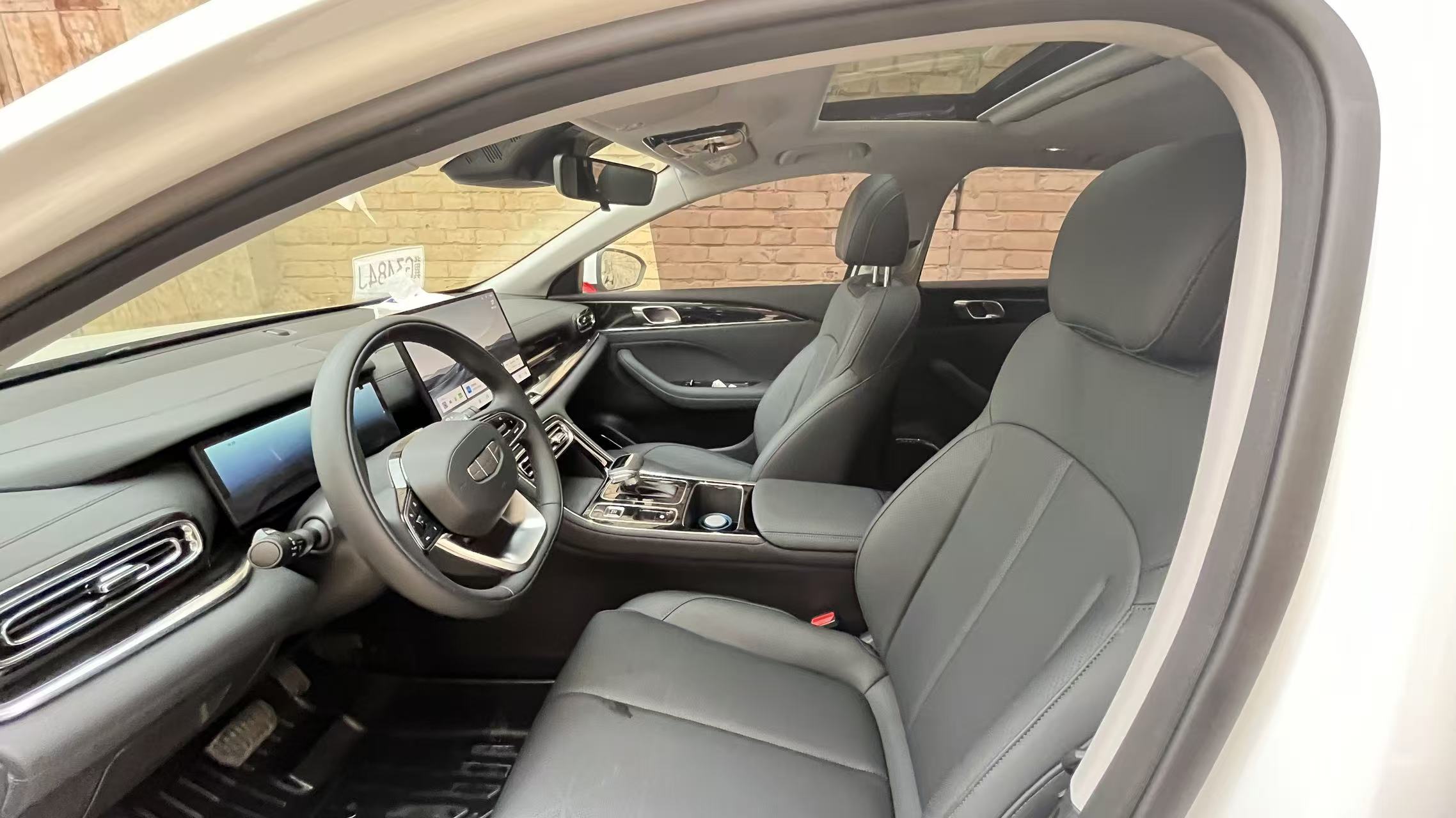 GEELY Emgrand 2026 car image #4