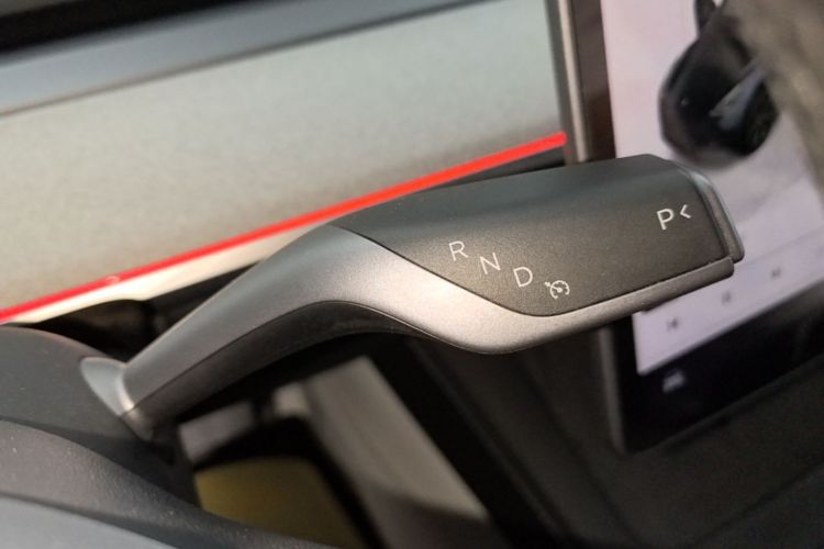 Tesla Model Y 2024 #14 Tesla Model Y 2024 car image #14
