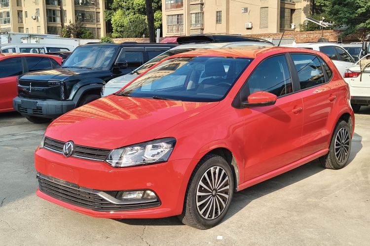 Volkswagen Polo 2016 car image #2