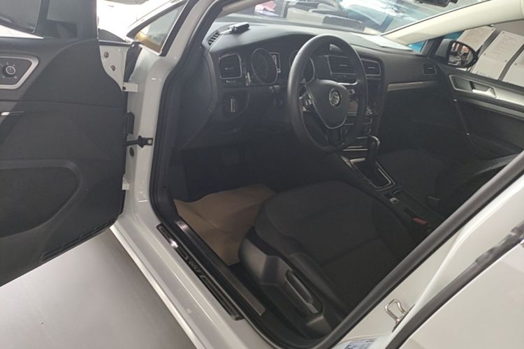 Volkswagen Golf 2019 #16 Volkswagen Golf 2019 car image #16
