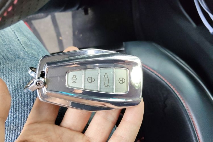 GEELY Binray 2019 car image #10