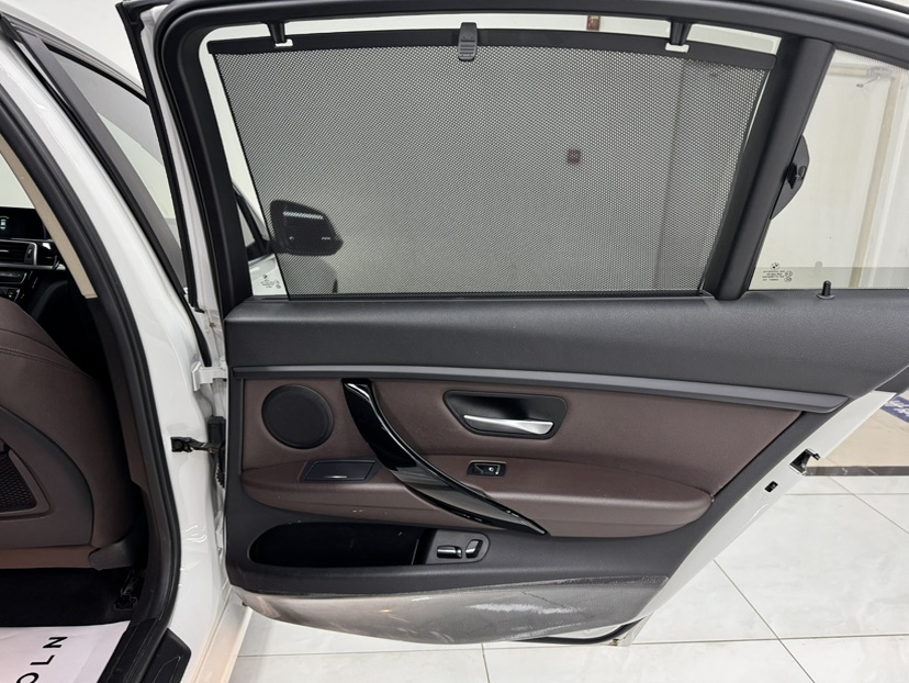 BMW 3 Series 2018 #7 BMW 3 Series 2018 car image #7