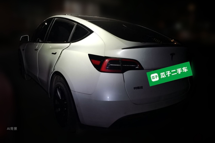 Tesla Model Y 2022 #5 Tesla Model Y 2022 car image #5