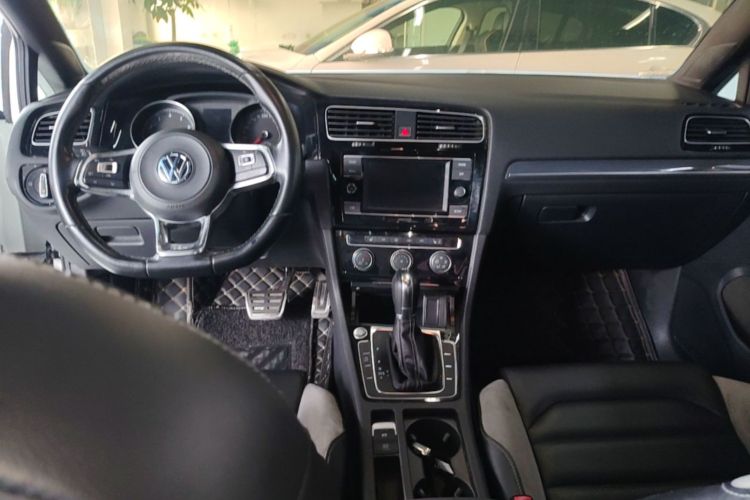 Volkswagen Golf 2018 #10 Volkswagen Golf 2018 car image #10