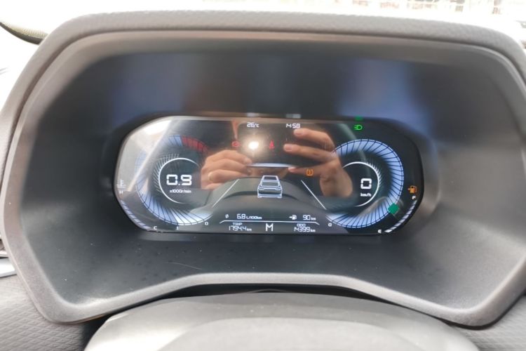 GEELY Emgrand 2025 car image #12