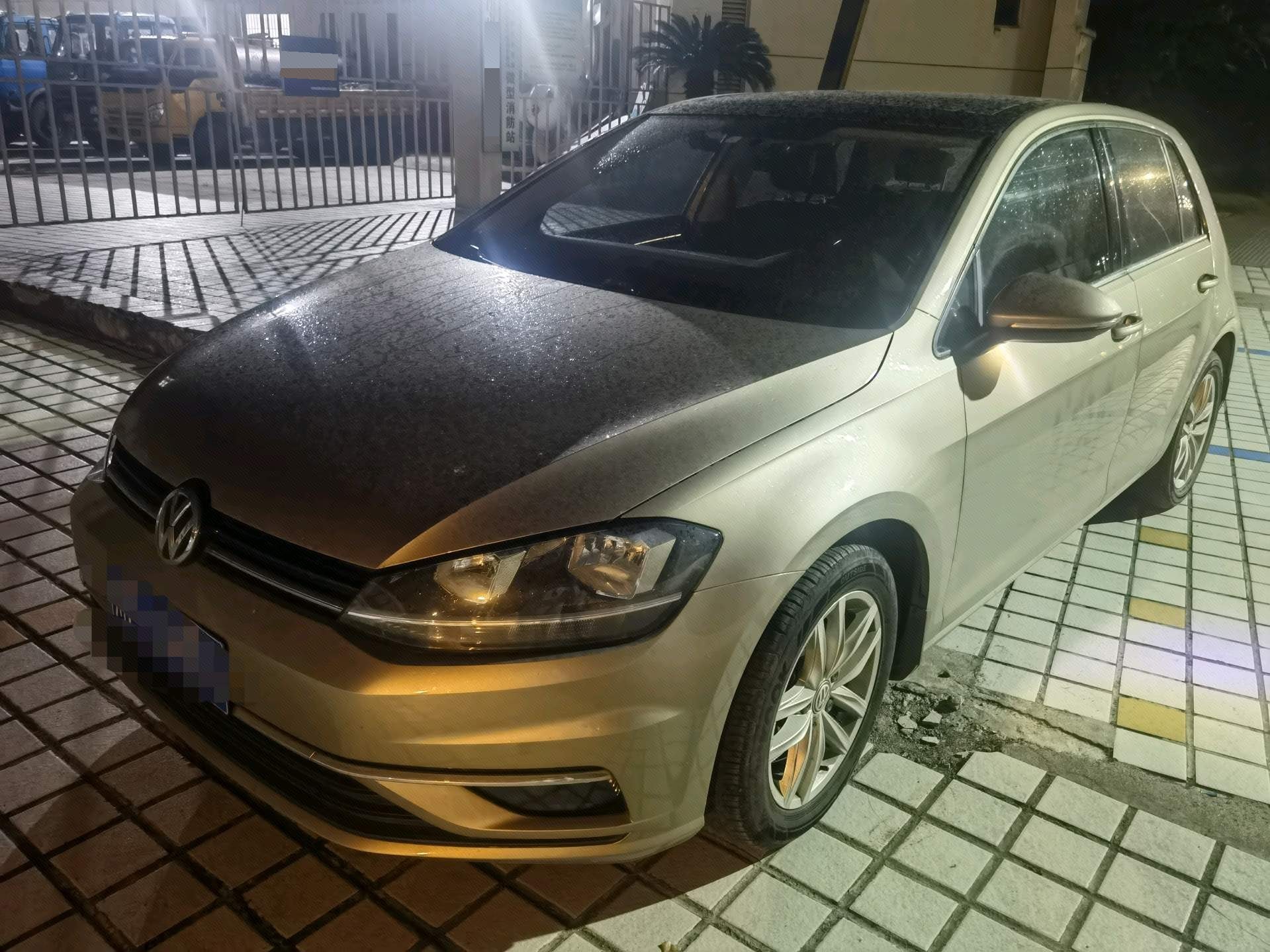 2018 2018 car image