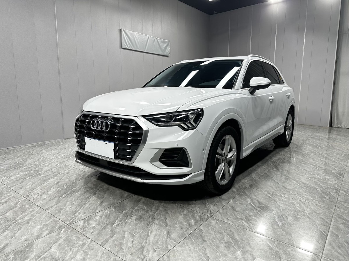Audi Q3 2022 Audi Q3 2022 car image