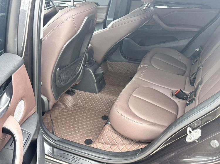 BMW X1 2020 car image #10