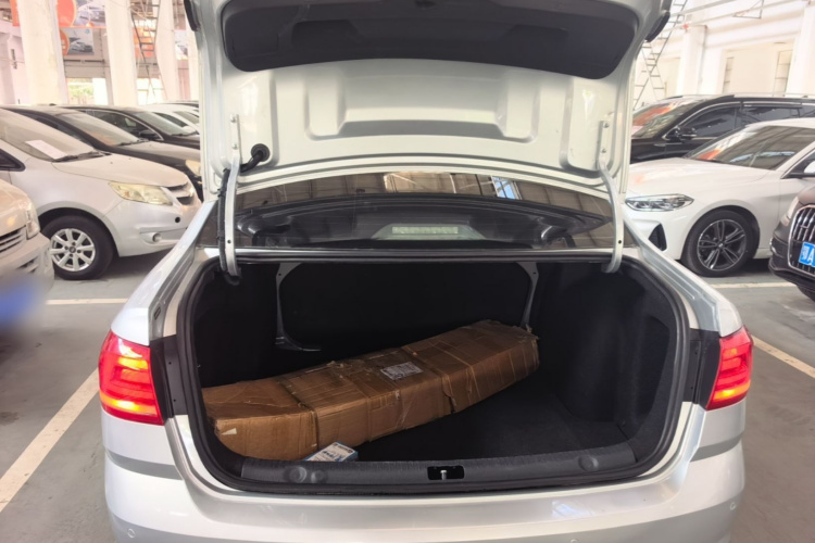 Volkswagen Lavida 2017 car image #21