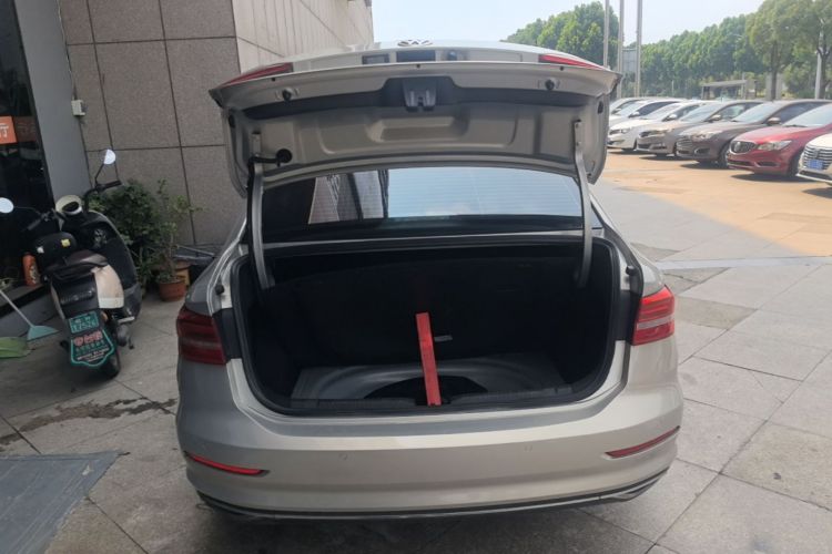 Volkswagen Lavida 2019 #19 Volkswagen Lavida 2019 car image #19