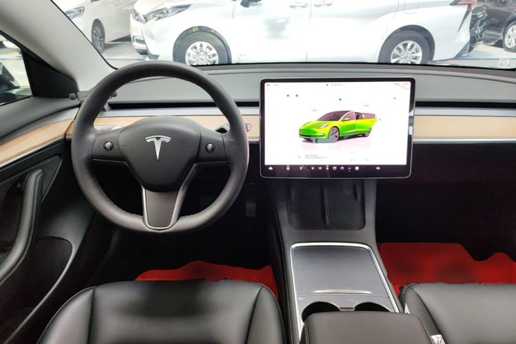Tesla Model 3 2022 car image #11